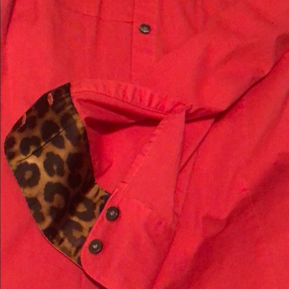 Express the Essential shirt - Picture 3 of 3